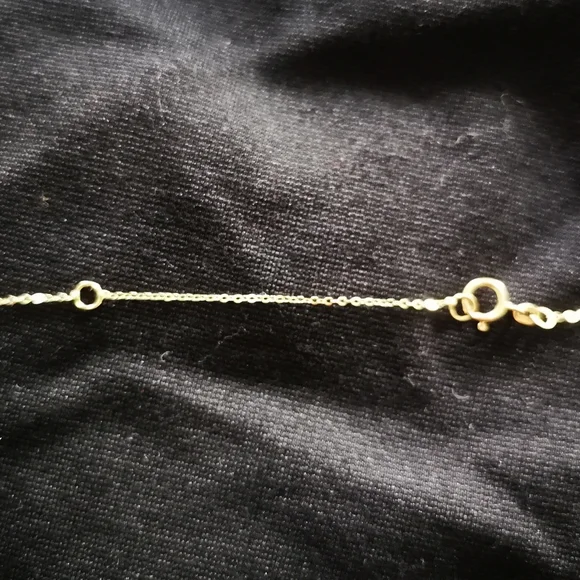 Vertical "love" Necklace - Picture 4 of 7